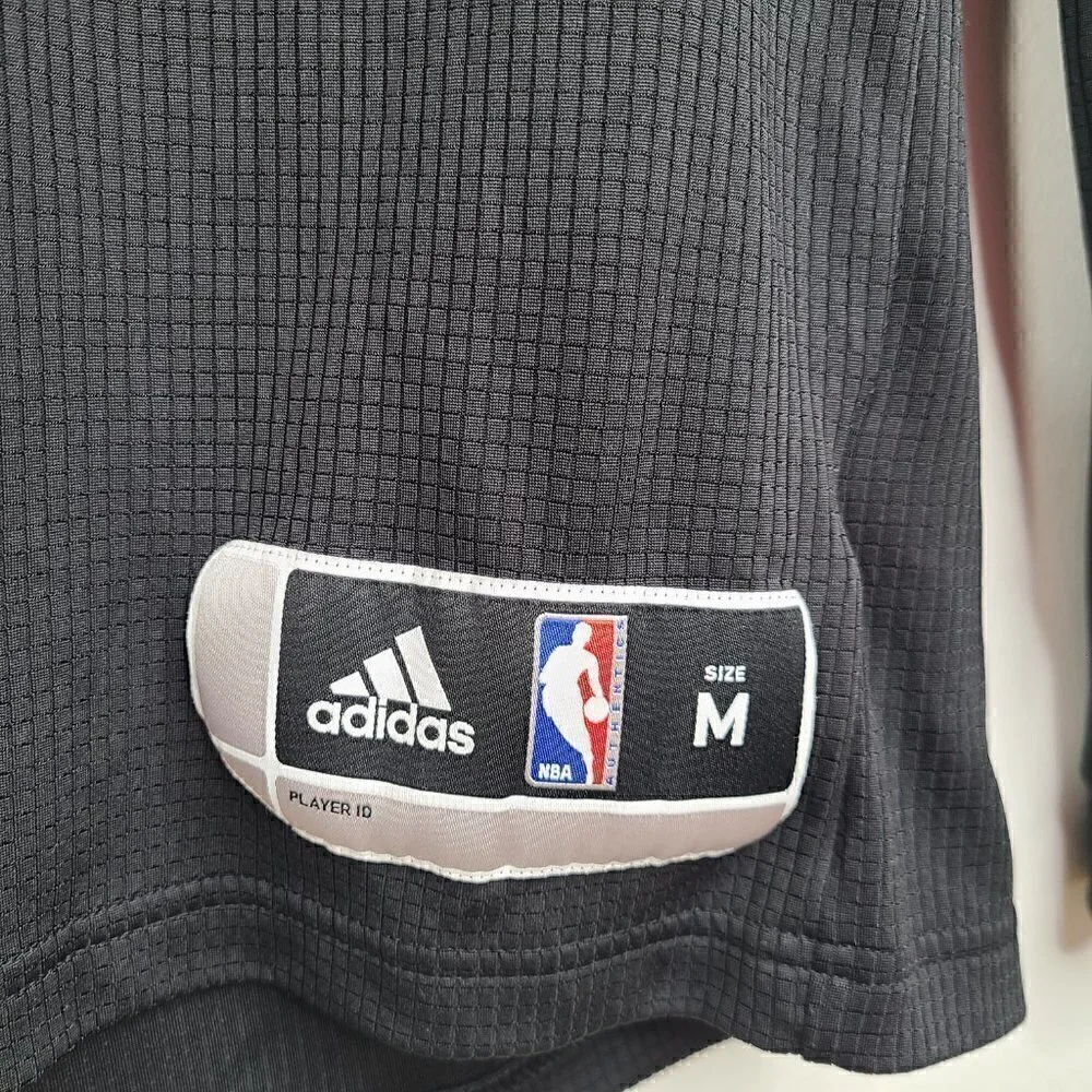 Chicago Bulls NBA Adidas ClimaCool Warm Up Long Sleeve Shooting Shirt Size M